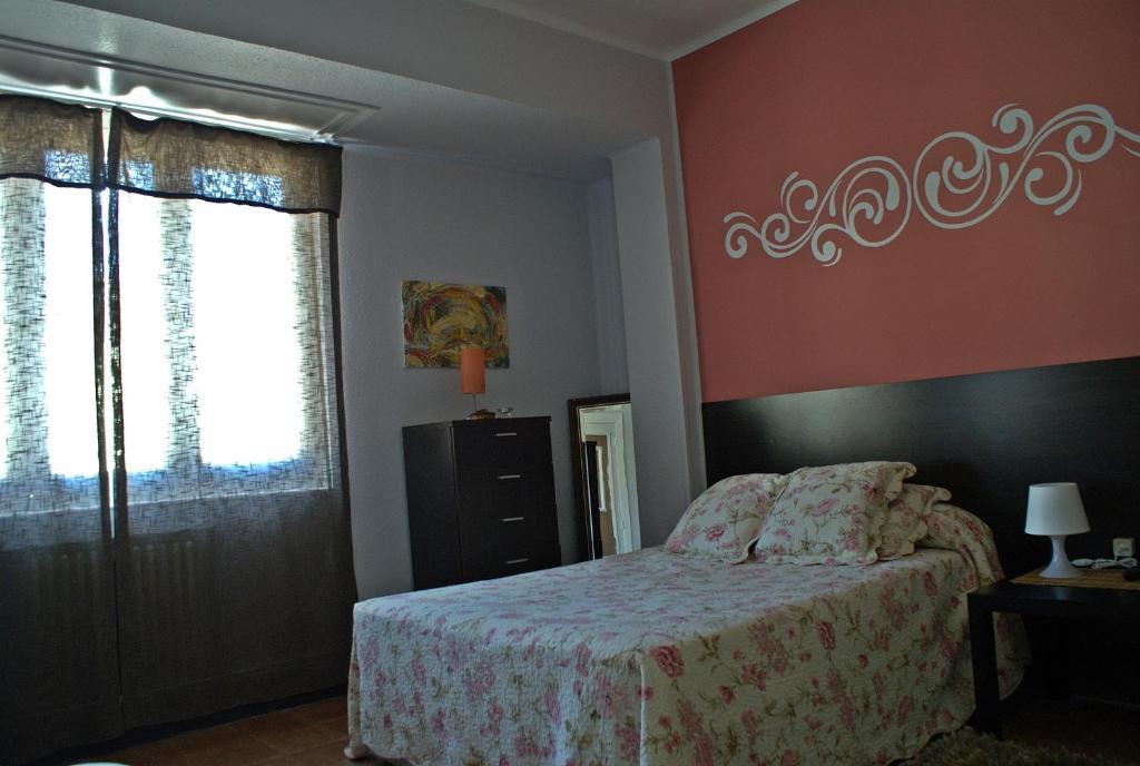 Pension El Parque Avilés Стая снимка